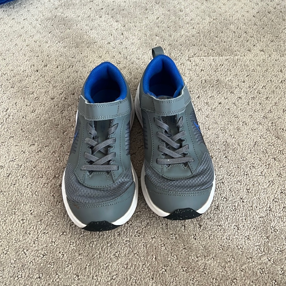 Nike downshifted sneakers